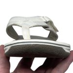 Clarks “Brinkley” Jazz White Flip Flop Sandals Synthetic Women’s Size 9 Photo 13