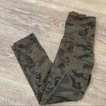 Strut this  Camo high  rise crop pant Photo 9