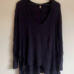 Free People  Waffle Knit V-neck Distressed Sweater in Navy XS - Oversized Photo 2