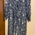 LC Lauren Conrad Women’s Lauren Conrad Navy and White Floral Dress Photo 0
