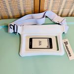 No Boundaries  White waist belt bag purse water resistant cellphone holder Photo 1