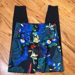 Nike  Black/Blue Paradise Pattern Legging Photo 7