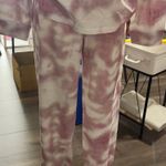 Boutique Two-Piece Set Lounge  Photo 6