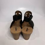 Clarks Valerie Shelly heeled sandals black leather open toe women’s size 7.5 Photo 3