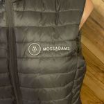 Eddie Bauer Women’s Small Gray Packable Sleeveless Puffer Vest Photo 2