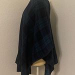 Green Plaid Shawl Photo 1