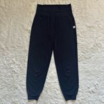 Vuori Pants Women’s Daily Jogger Performance High Rise Black Photo 2