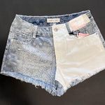 HAPPILY GREY Two Tone Bandana Print Denim Jean Shorts Women’s Sz 3/26 NWT Blue Photo 0