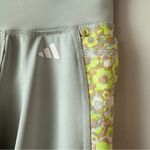 Adidas ‎ Optime Stash Tight Fit Leggings Wonder Silver Floral XS Photo 4