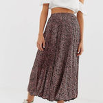 Pull & Bear  pleated midi skirt in animal print size XS Photo 0
