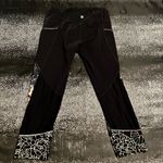 Athleta Womens medium  Capri leggings Photo 1