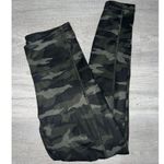 Athleta Ultimate Camo 7/8 Tight Stash Pockets olive green Women’s xs extra small Photo 5