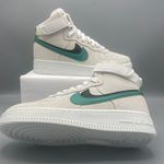 Nike Women’s Air Force 1 High SE 'Sesame Neptune Green'/ Size 7 Photo 10