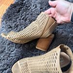 Steve Madden Women's Tan Peep-Toe Block Heel Shoes Photo 1