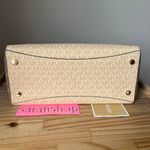 Michael Kors Purse Photo 4