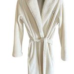 Victoria's Secret Victoria’s Secret winter white hooded robe Photo 0