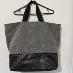 DSW  Gray Textured Felt Weekender Tote  Travel Bag With Compartment 18x16x7 in Photo 3