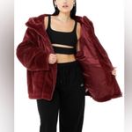 Alo Yoga Knock Out Hooded Faux Fur Hooded Jacket Cranberry XS Photo 13