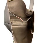 India Hicks Gray Pebble Leather Adjustable Length Strap Solitaire Tote Bag Photo 4