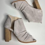 42 Gold Womens Loyalty Peep Toe Bootie in Fog Kid Suede Gray Size 10 Photo 6