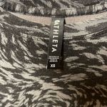 Athleta  Balance Sweatshirt Top Black‎ Animal Print Lynx Long Sleeve Size XS Photo 3