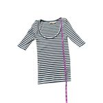 Faherty Freestyle Rib T-Shirt in Navy
Desi Stripe Scoop Neck 3/4 Sleeve Top XS Photo 4