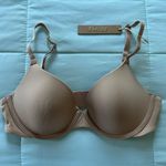 SKIMS Fits Everybody Plunge Bra Photo 0