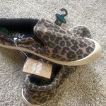 Mad love  Summer leopard print comfort walking shoe size 6 brown Photo 4