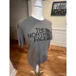 Avia THE NORTH FACE WOMENS BLACK AND GRAY LOGO TEE SIZE MEDIUM Photo 3