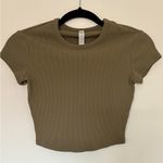 Alo Yoga  Green Cap Sleeve Ribbed Crop Top Dark Cactus Photo 3