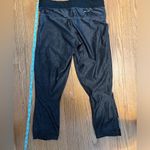 Nike Dri-fit Capri Pants Women’s Medium Photo 2