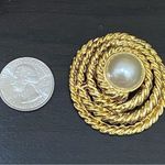 Vintage Unsigned Large Faux Pearl Twisted Rope Gold Photo 2