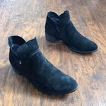 Seychelles  • Score Suede V Ankle Booties black leather almond toe low block heel Photo 0