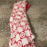 Pink and white smiley face checkered blanket, reversible very fluffy cozy. Red Photo 4