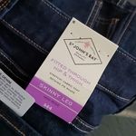 st. john's bay  Skinny Leg Mid-Rise Jeans SIZE 6 Photo 5