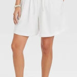 Universal Threads Universal thread linen white high rise Bermuda short s Photo 0