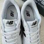 New Balance BB80 Low-Top Leather Sneakers, White/Black, Size 10.5/EU 42.5 Photo 5