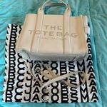 Marc Jacobs Tote Photo 0