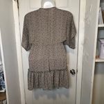 Willow & Root Elegant Brown Patterned V Photo 1