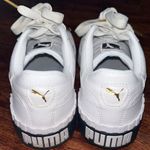 Puma Sneakers Photo 2