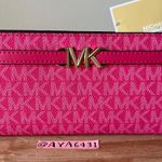 Michael Kors Wallet Photo 0