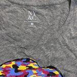 NEW YORK & COMPANY MULTI COLOR SHORT SLEEVE CAMO LIPS TEE SHIRT Gray Photo 4