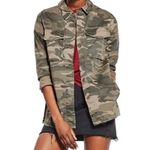 Topshop Camouflage print lightweight jacket size 2 Petite (chest 36) Photo 1