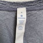 Meant To Move Long Sleeve in Sheer Luon Pebble Jacquard V2 Arctic Gray Ice Gray Size 6 Photo 9