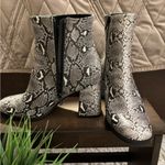 Madden Girl Snakeskin Block Heel Ankle Boots Size 7 1/2 Photo 11