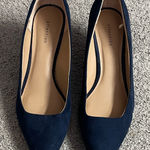 Attention  Women's Classic Faux Suede Navy Heels Size 8.5 Photo 0