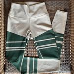  high waisted green striped leggings / Alo Yoga Highwaist Airlift Legging Photo 0