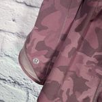 Lululemon Hotty Hot II Short Low Rise Camo Pink Multi 2.5" Size 8 Womens Photo 3