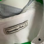 Abercrombie & Fitch  small button down top Photo 5