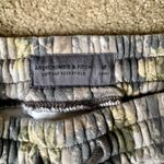 Abercrombie & Fitch CAMO sweatpants Photo 1